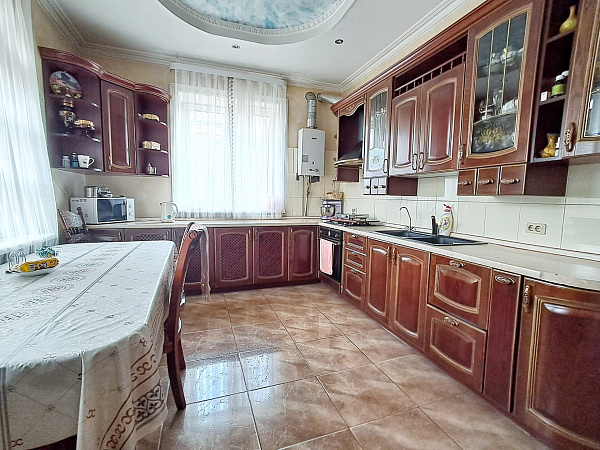 Дом 373.1 м²